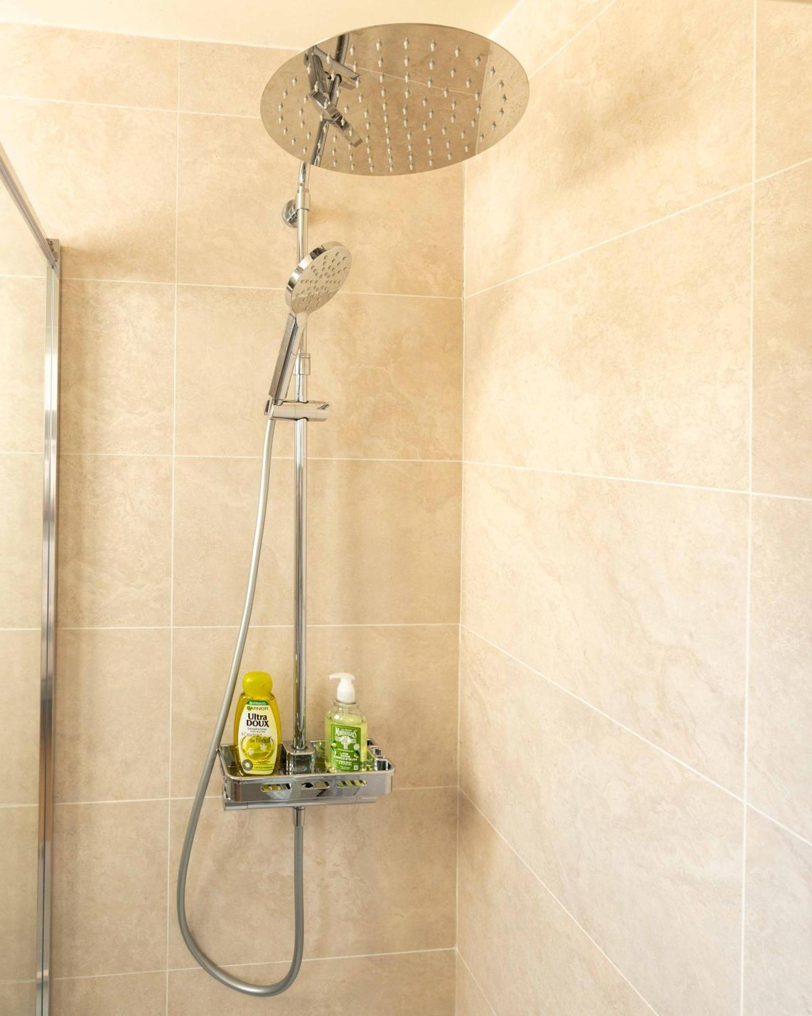 Well Located Apartment In Paris Bagian luar foto